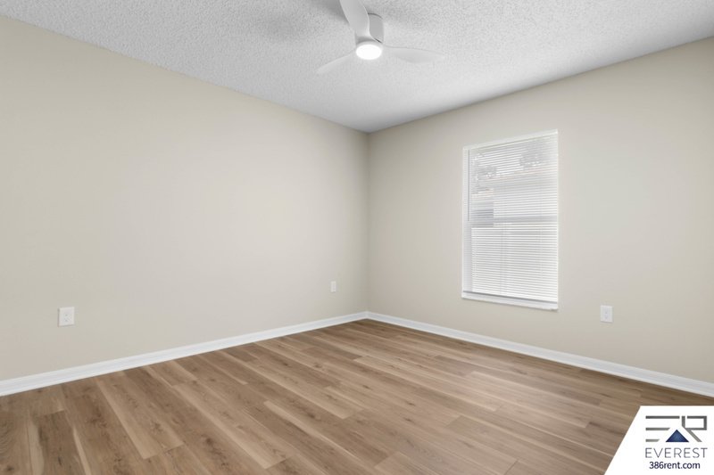 FULLY FENCED, SPACIOUS 4+DEN/3/2 IN DESIRABLE INDIAN TRAILS property image