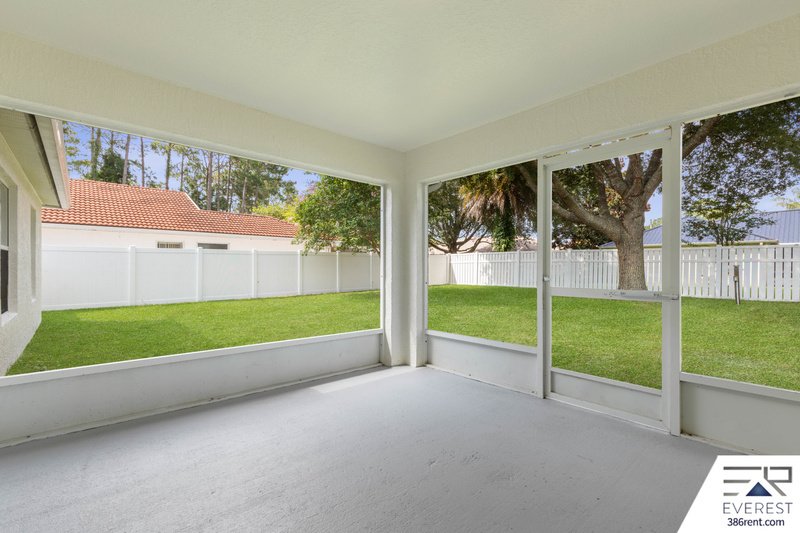 FULLY FENCED, SPACIOUS 4+DEN/3/2 IN DESIRABLE INDIAN TRAILS property image