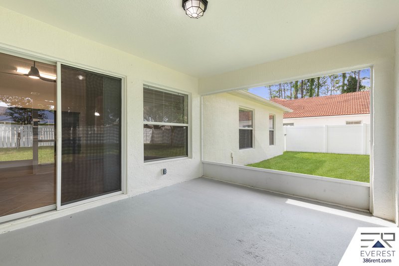 FULLY FENCED, SPACIOUS 4+DEN/3/2 IN DESIRABLE INDIAN TRAILS property image
