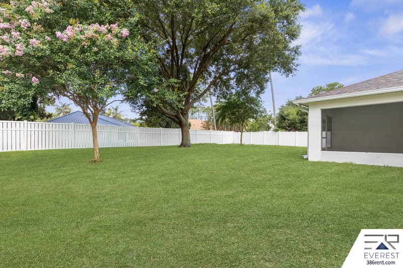 FULLY FENCED, SPACIOUS 4+DEN/3/2 IN DESIRABLE INDIAN TRAILS property image