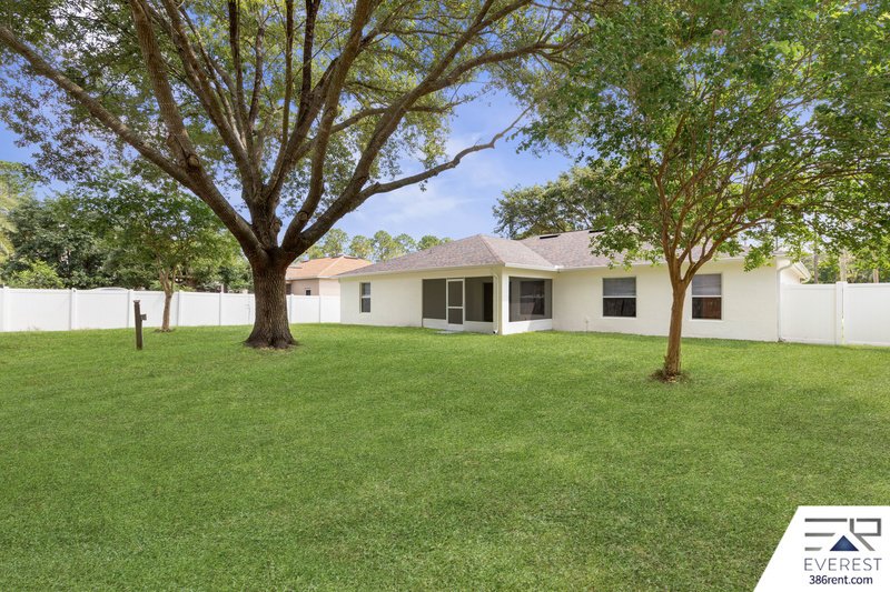 FULLY FENCED, SPACIOUS 4+DEN/3/2 IN DESIRABLE INDIAN TRAILS property image