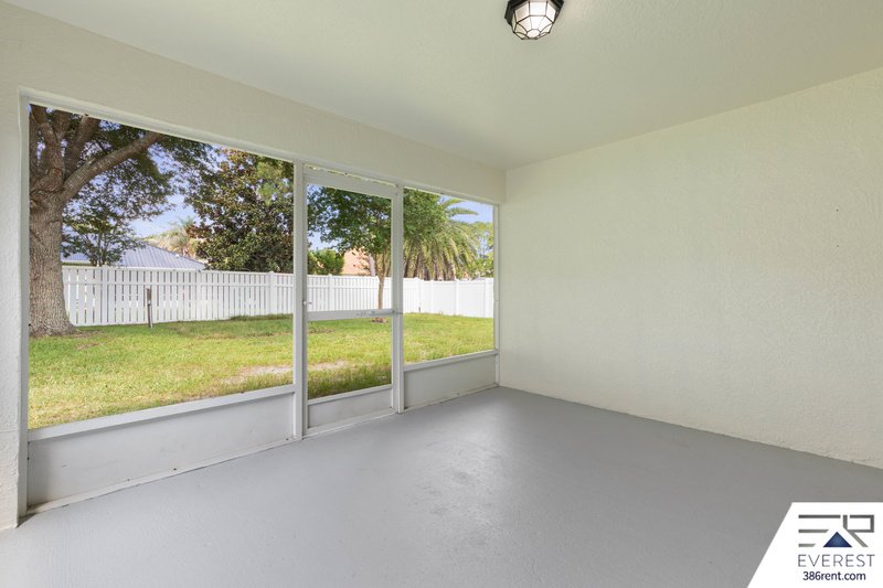 FULLY FENCED, SPACIOUS 4+DEN/3/2 IN DESIRABLE INDIAN TRAILS property image