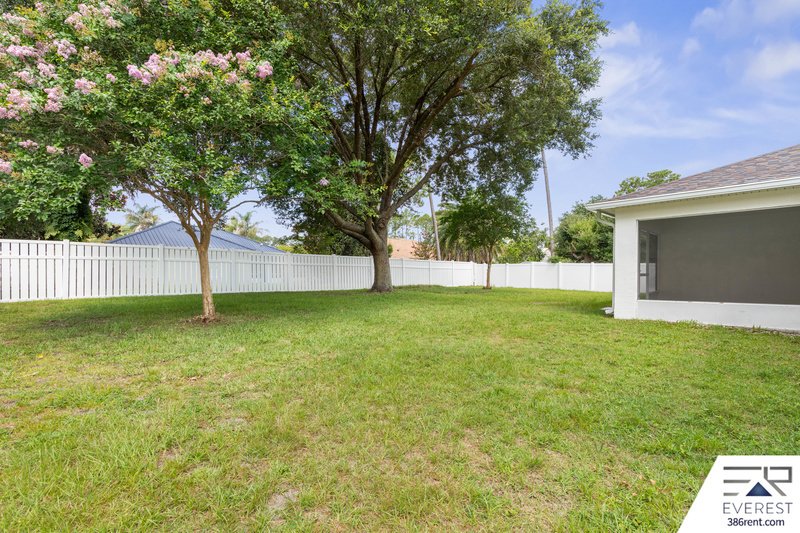 FULLY FENCED, SPACIOUS 4+DEN/3/2 IN DESIRABLE INDIAN TRAILS property image