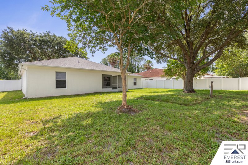 FULLY FENCED, SPACIOUS 4+DEN/3/2 IN DESIRABLE INDIAN TRAILS property image