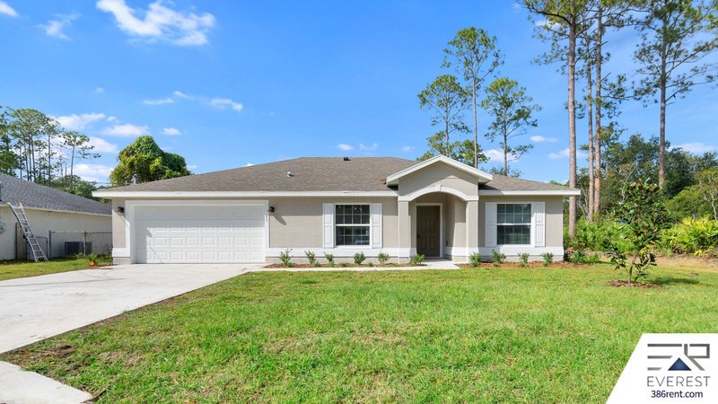 FULLY FENCED, LIKE NEW 4/2/2 IN BEAUTIFUL SEMINOLE WOODS property image