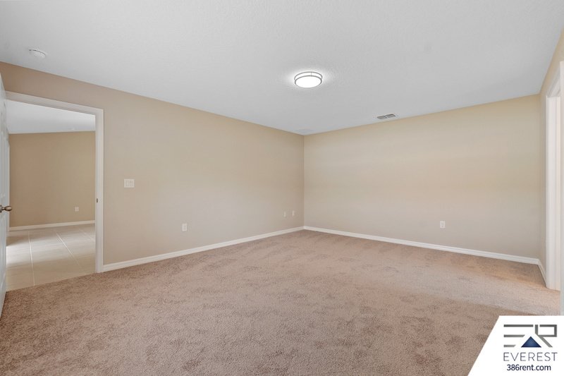 FULLY FENCED, LIKE NEW 4/2/2 IN BEAUTIFUL SEMINOLE WOODS property image