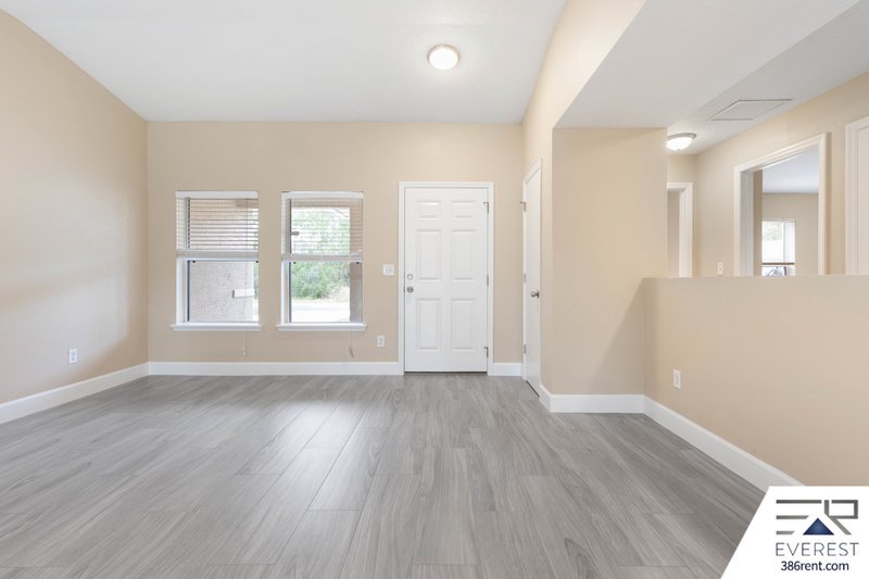 FULLY FENCED, LIKE NEW 3/2/1 IN POPULAR LEHIGH WOODS property image