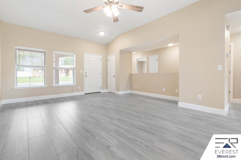 FULLY FENCED, LIKE NEW 3/2/1 IN POPULAR LEHIGH WOODS property image