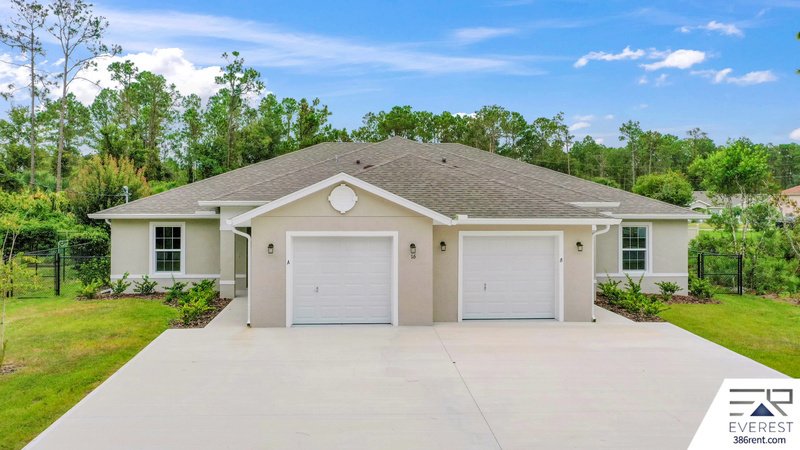 FULLY FENCED, LIKE NEW 3/2/1 TOWNHOUSE IN BEAUTIFUL SEMINOLE WOODS property image