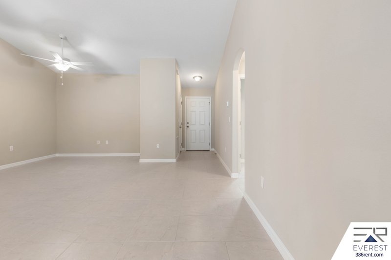 FULLY FENCED, LIKE NEW 3/2/1 TOWNHOUSE IN BEAUTIFUL SEMINOLE WOODS property image