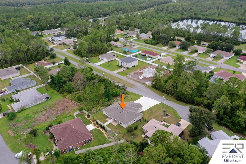 FULLY FENCED, LIKE NEW 3/2/1 TOWNHOUSE IN BEAUTIFUL SEMINOLE WOODS property image