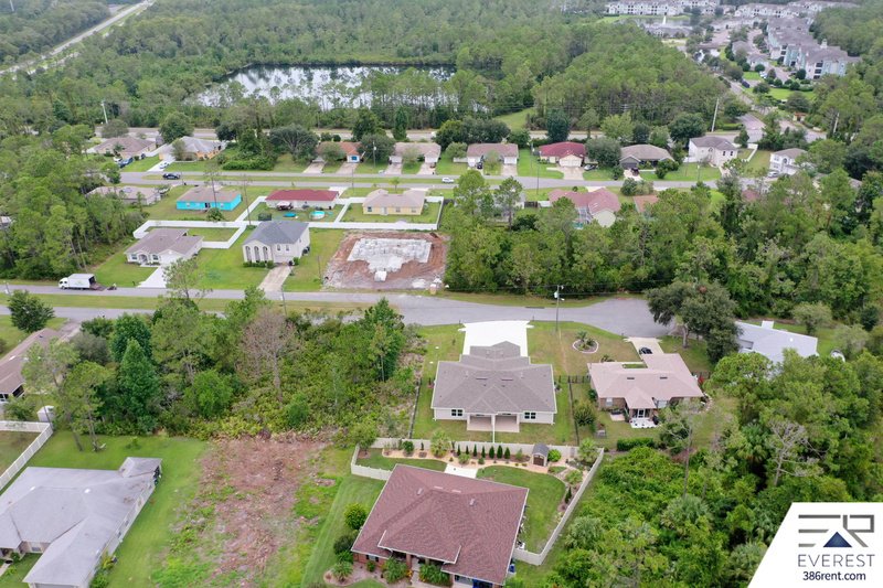 FULLY FENCED, LIKE NEW 3/2/1 TOWNHOUSE IN BEAUTIFUL SEMINOLE WOODS property image
