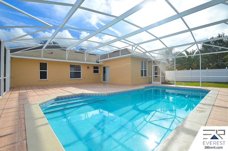 FULLY FENCED 3/2/2 POOL HOME IN DESIRABLE PALM HARBOR property image