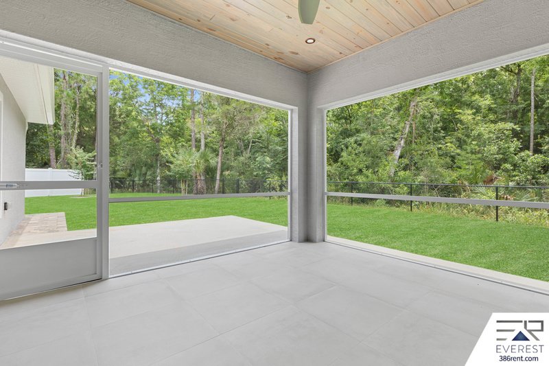 CUSTOM BUILT, LIKE NEW 4/2/2, fully fenced on a quiet cul-de-sac property image