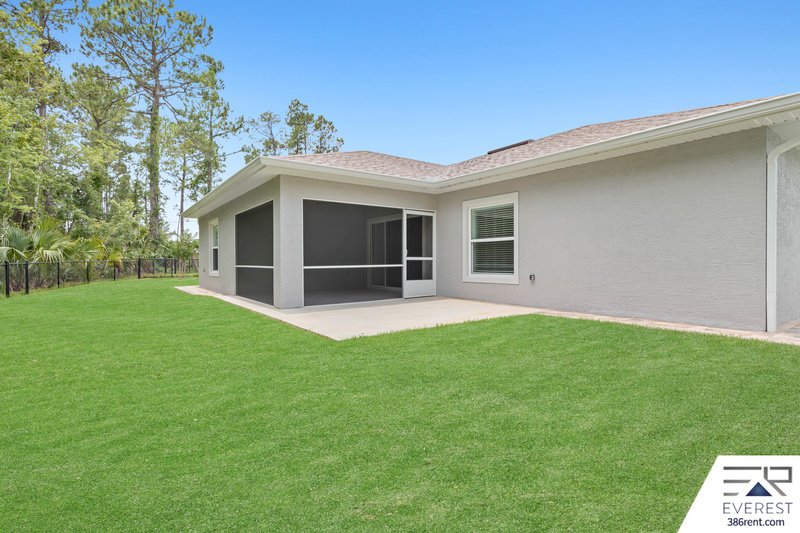 CUSTOM BUILT, LIKE NEW 4/2/2, fully fenced on a quiet cul-de-sac property image