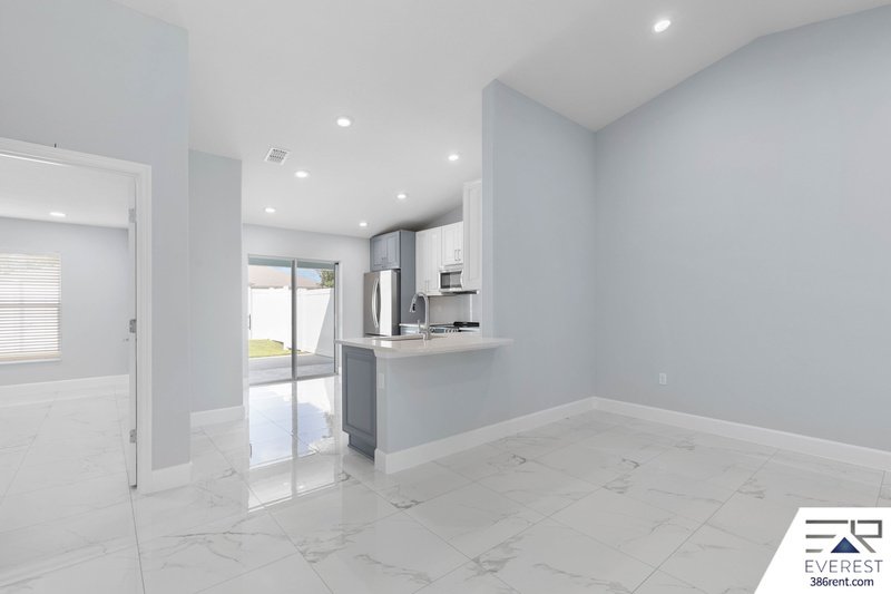 CUSTOM BUILT, BRAND NEW, FULLY FENCED 3/2/1 IN PEACEFUL QUAIL HOLLOW property image
